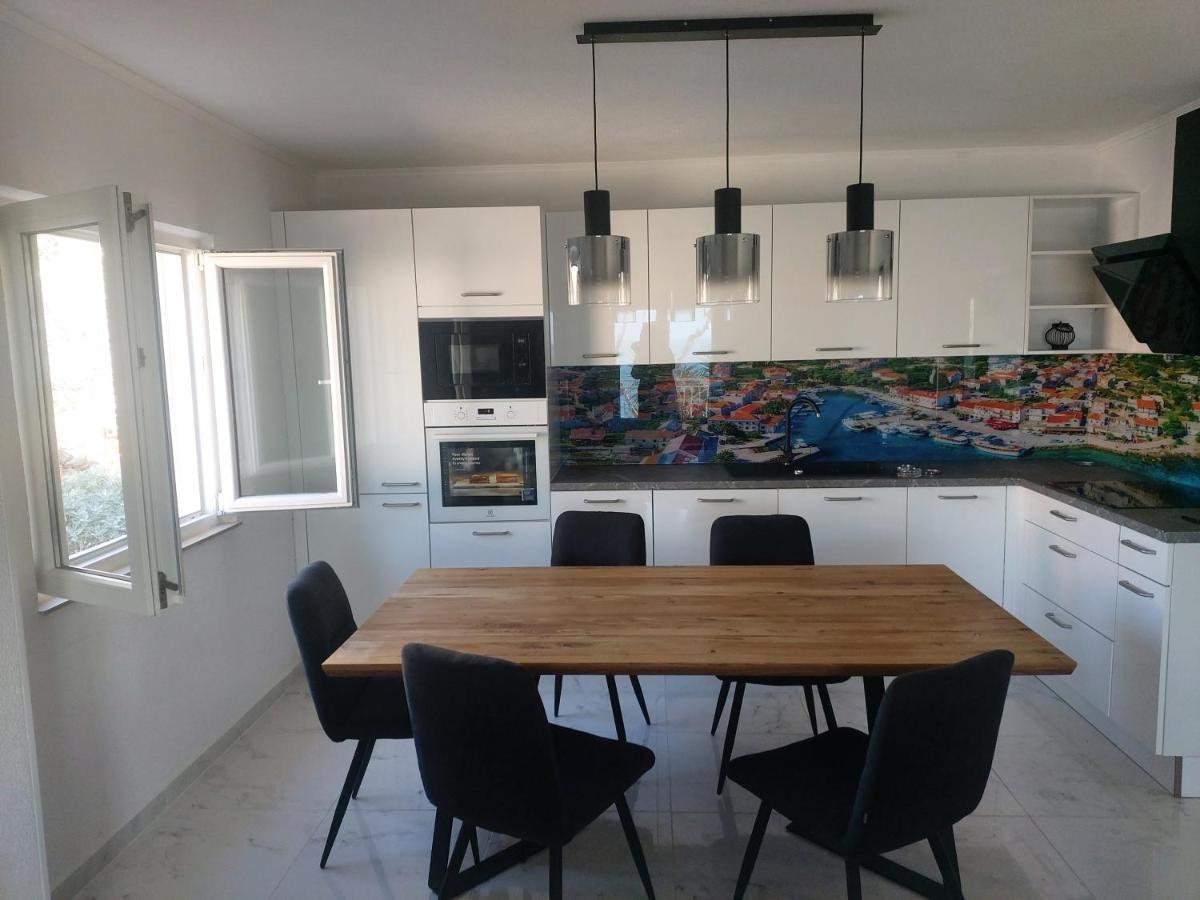 Sućuraj Apartment Franic מראה חיצוני תמונה